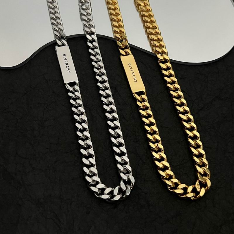 Givenchy necklace 11lyr2